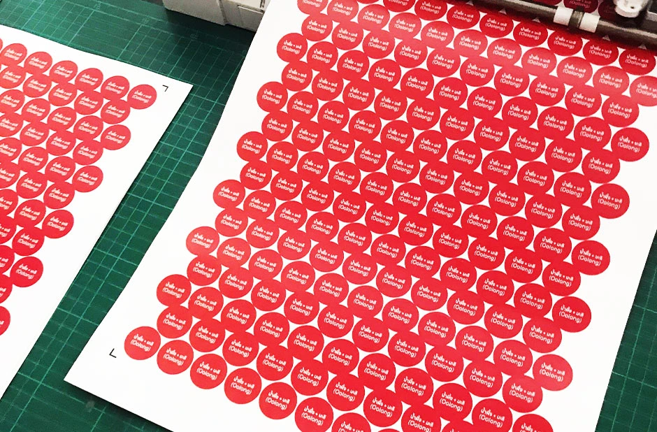 Discover our premium 260gsm Art Card, ideal for your printing needs. With its smooth texture, dense material, and resistance to water, this paper ensures high-quality prints that stand out. Printed using digital laser printers, our Art Card delivers beautiful and vibrant colors. Take advantage of our competitive rates for single-page printing